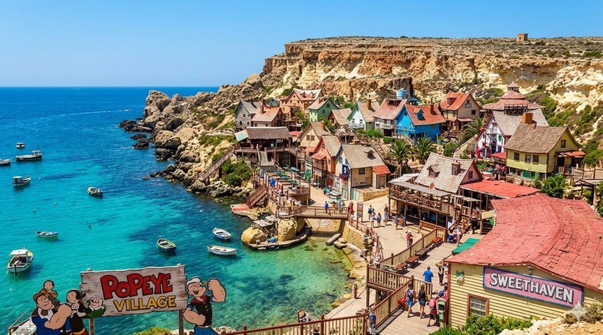 ポパイ村の全景