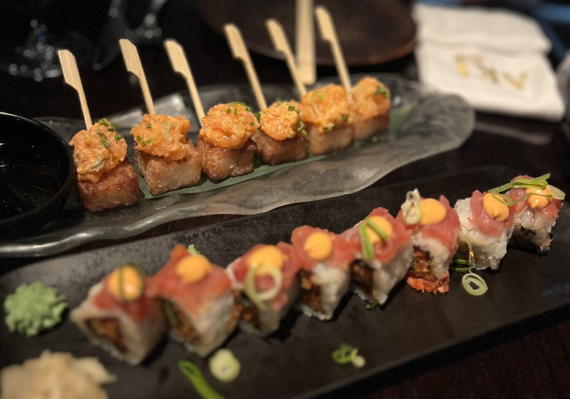 マルタの日本食レストランAkiの洗練されたモダンな内装とミシュラン級の和食料理